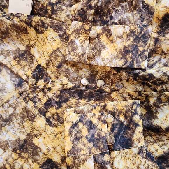NWT Guess Octane Snake Print Top, Size S - Picture 11 of 15
